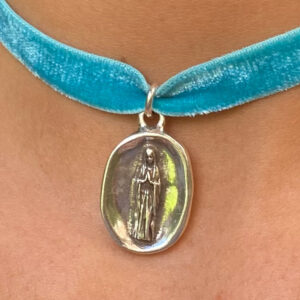 medalla Virgen de Lourdes